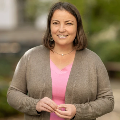 Portrait: Merz, Cornelia, Dipl.-Kffr.